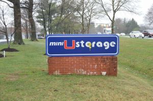 Mini U Storage - Columbia