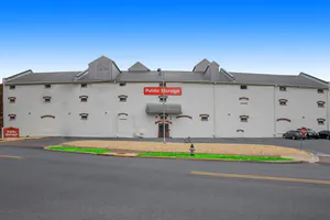 Public Storage - Gaithersburg - 501 E Diamond Ave
