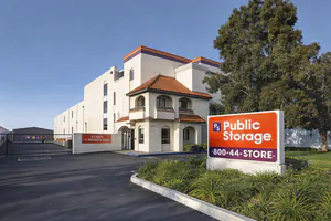 Public Storage - Los Alamitos - 3752 Cerritos Ave