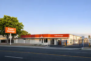 Public Storage - Orange - 601 N Main Street