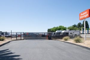 Public Storage - Fresno - 5045 N Gates Ave