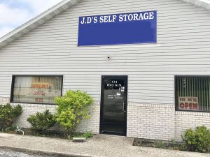 J.Ds Self Storage - Hwy 61 S