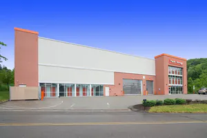 Public Storage - Pittsburgh - 7204 Old McKnight Rd