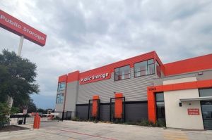 Public Storage - San Antonio - 1062 NE Loop 410