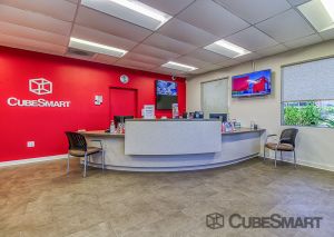 CubeSmart Self Storage - CA San Marcos E Carmel St
