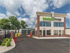 Extra Space Storage - 8936 - Fishers - Allisonville Office Dr