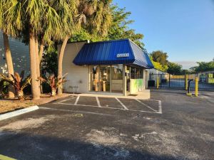 Extra Space Storage - 3027 - Lake Worth - Lake Worth Road