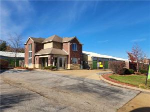 Extra Space Storage - 3219 - Manchester - Meramec Station Rd