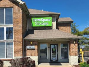 Extra Space Storage - 3223 - Hazelwood - Howdershell Rd