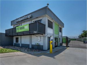 Extra Space Storage - 1174 - Tracy - 780 E 11th St