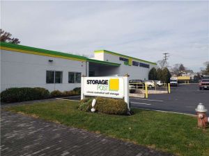 Extra Space Storage - 2074 - Glen Cove - 88 Hazel St