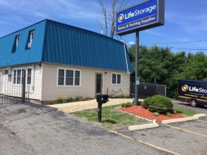 Extra Space Storage - 3167 - Methuen - Pleasant Valley St