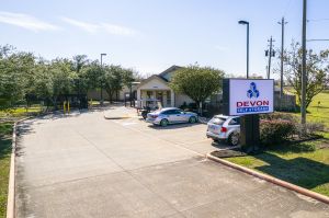 Devon Self Storage - 9222 - FAIRWAY PLAZA