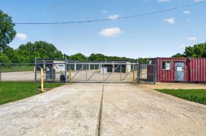 Storage Rentals of America - Clarksville - Huntco Dr