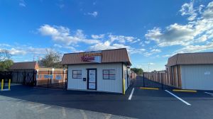Storage Zone - Self Storage Business Center Russell Pkwy