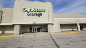 Extra Space Storage - 6547 - Chicago Heights - W 14th St