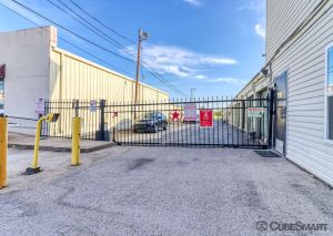 CubeSmart Self Storage - West Division Street