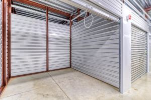 Strongpoint Self Storage - Bentonville - 3100 Southwest Regional Airport Boulevard