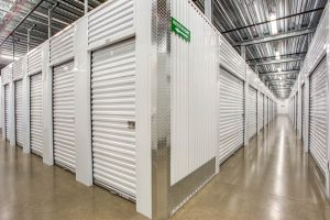 StorageMart - W Lake St