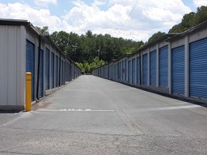 Compass Self Storage - Compass Self Storage - Commerce 410