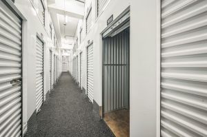 Manhattan Mini Storage - Riverview Drive