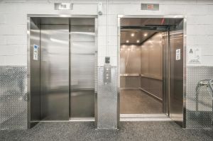 Manhattan Mini Storage - Riverview Drive